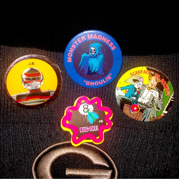 4 Very Vintage Pogs/Milkcaps - Picture 1 of 7